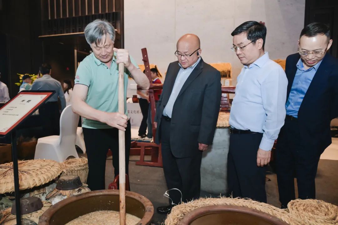 1752567698748779.jpg 4.jpg